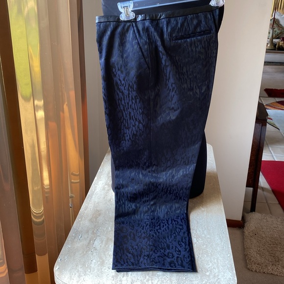 NWOT Elie Tahari Blue on Black fabric, 💯% leather trim, measurements in photos - Picture 2 of 15